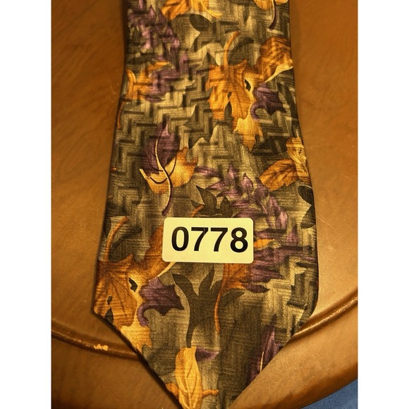 Celebrations By MMG Hallmark Multicolor Men's 100% Silk Tie Leaves Necktie USA‎ - Picture 6 of 6